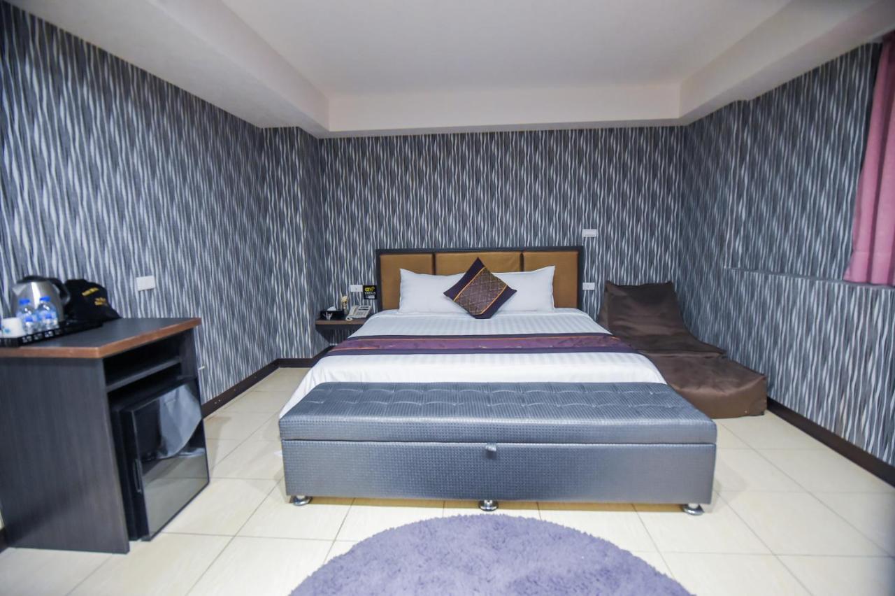 Hosin Hotel Taichung Exterior photo